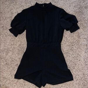 SHEIN Petite Keyhole Back Black Puff Sleeve Collared Romper